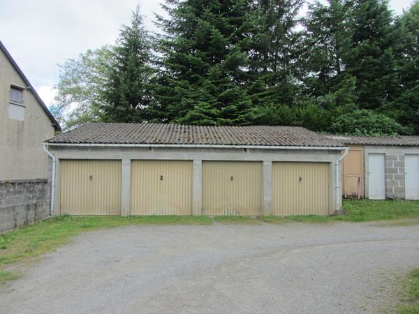 Maison * 14 Pièces * 220 M² * 19340 Merlines * 140 000  €