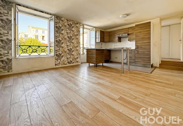 Duplex en dernier étage / quartier Chantiers - Mairie