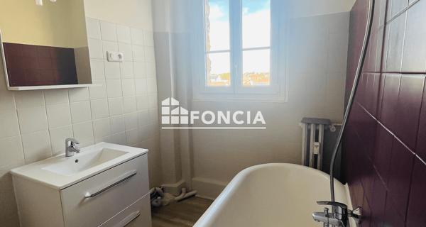 Location Appartement 3 pièces 62.11 m² - Savigny-sur-orge 91600