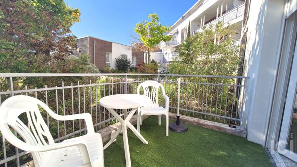 ORVAULT BOURG - BEAU T3 AVEC TERRASSE, 2 PARKINGS