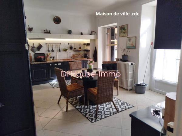 Immeuble à vendre 14 pièces de 590 m²