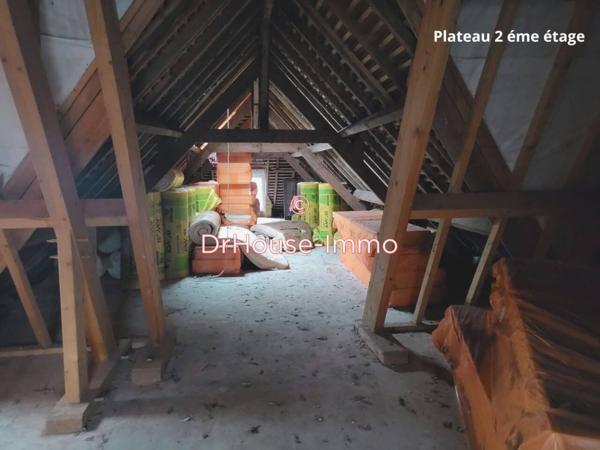 Immeuble à vendre 14 pièces de 590 m²