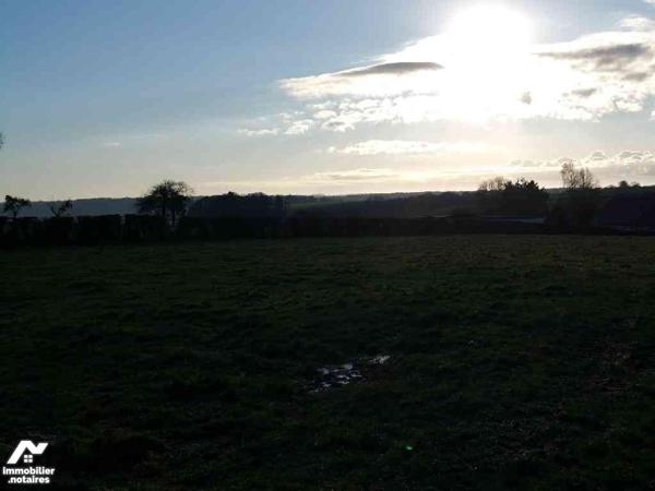 AUMALE, RICHEMONTTERRAIN A BATIR, Surface cadastrale : 1 000m²Une parcelle de terrain à bâtir...