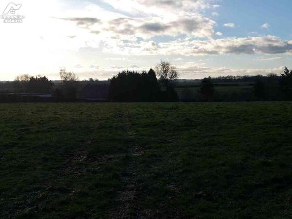 AUMALE, RICHEMONTTERRAIN A BATIR, Surface cadastrale : 1 000m²Une parcelle de terrain à bâtir...