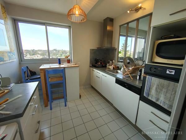 Appartement 2 pièces avec vue dégagée - Hypercentre Poitiers