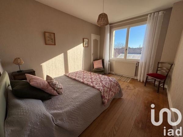 Maison 4 pièces de 96 m² à Hourtin (33990)