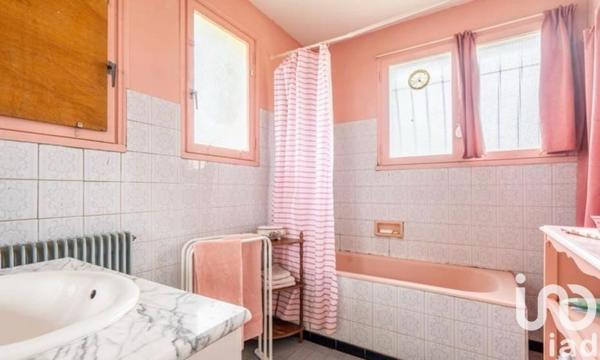 Maison 4 pièces de 96 m² à Hourtin (33990)