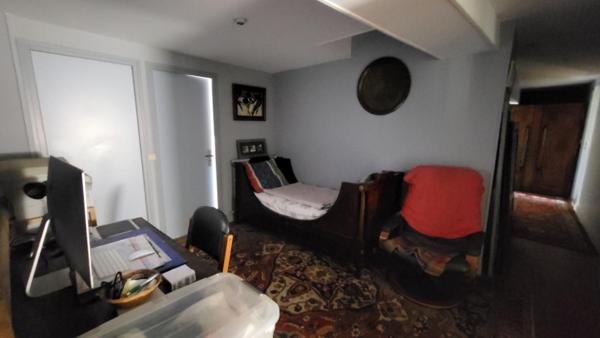 Proche Neuvic  Maison  en pierres rénovée de 175 m² 5 chambres et  dépendances sur parcelle 2800 m2