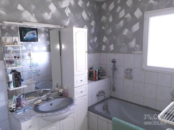 Villa de 150 m2 + Double Garage + Piscine + 1122m2 de Terrain Saint-Donat-sur-l'Herbasse (26260)