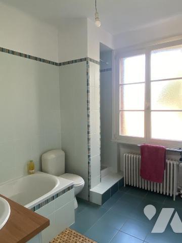 A vendre, SECLIN, maison 1955 rénovée, 4 chambres, dressing, jardin clos