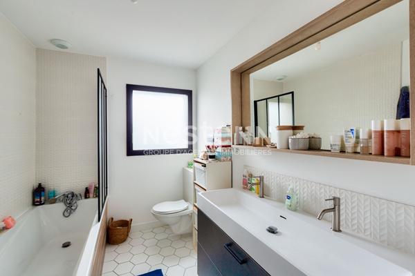 Maison contemporaine idéalement située à 5 min du centre de Pordic