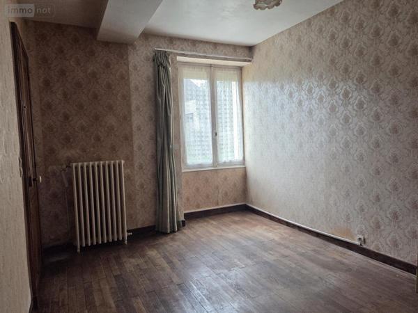 Maison à vendre à Ampoigné en Mayenne (53200), ref : 53073-1736