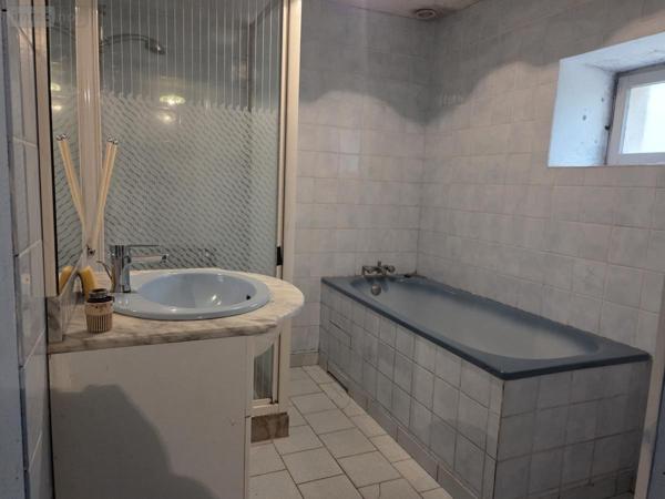 Maison à vendre à Ampoigné en Mayenne (53200), ref : 53073-1736