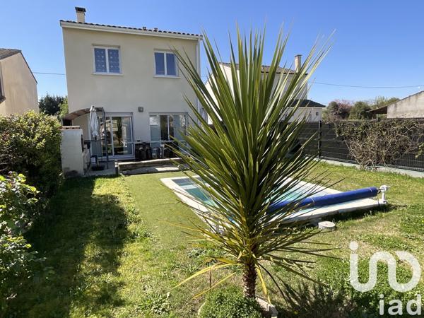 Maison 4 pièces de 88 m² à Parempuyre (33290)