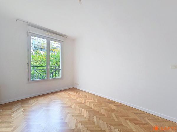 APPARTEMENT DEUX CHAMBRES BALCON CAVE ET PARKING