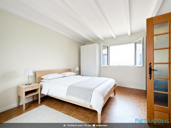 T3 de 104 m² avec cheminée, véranda, balcon, cave et 3 parkings - CROZET – Secteur Villeneuve