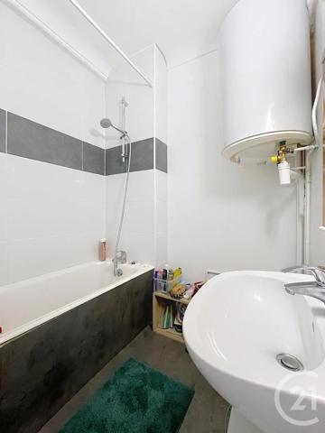 Appartement F2 à vendre  2 pièces - 49,23 m 2   COMPIEGNE  - 60
