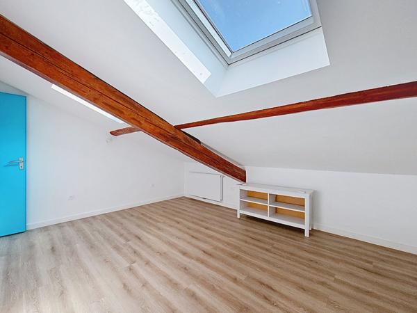 MAXEVILLE Appartement duplex - 2 ou 3 chambres - Vue sur le canal - AVOIR SANS TARDER