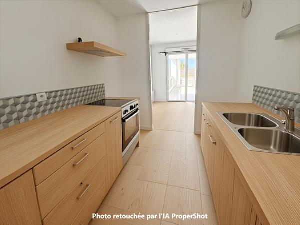 Exclusivité à Bruges : Superbe appartement 2 pièces au dernier étage avec garage