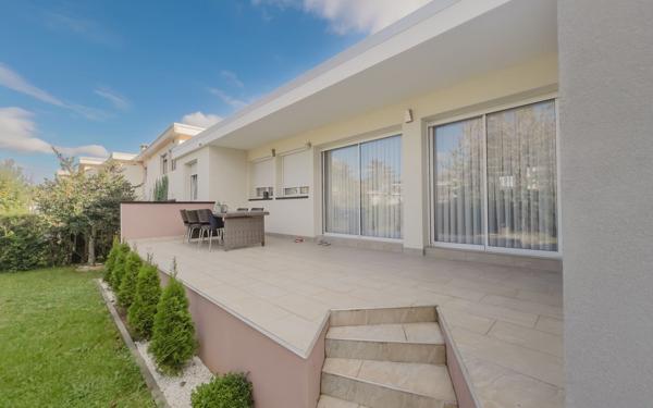 Maison à vendre    6 pièces • 141,19 m2 Dijon