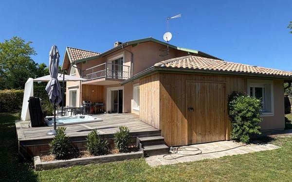 Maison à vendre    5 pièces •  Le Teich