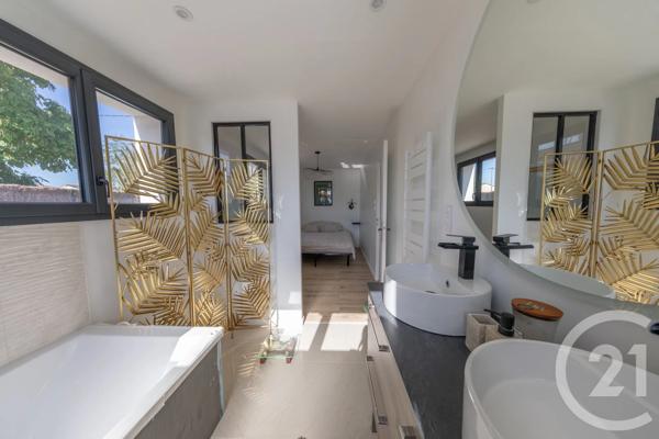 Maison à vendre  5 pièces - 83,62 m 2   ST MEDARD EN JALLES  - 33
