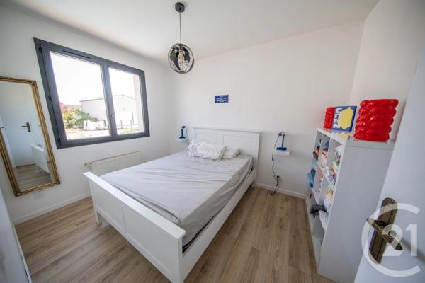 Maison à vendre  5 pièces - 83,62 m 2   ST MEDARD EN JALLES  - 33