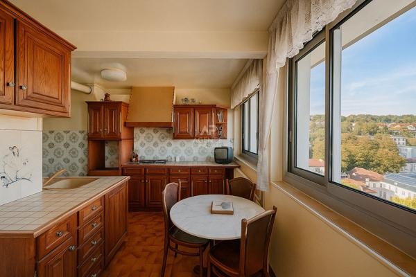 SÈVRES CENTRE ? Appartement familial avec vue panoramique sur Paris 440 000 € **  - Référence  582-S