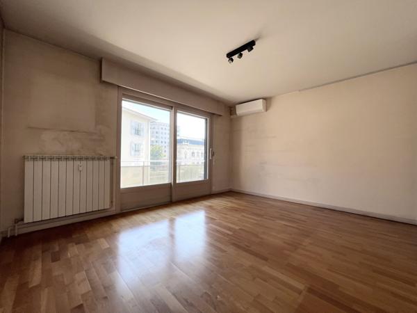 Chambéry (73000) Très grand appartement / Bureaux - 146 m2 - Hyper centre de Chambéry - Idéal pour des professions libérales ou