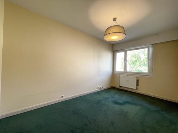 Chambéry (73000) Très grand appartement / Bureaux - 146 m2 - Hyper centre de Chambéry - Idéal pour des professions libérales ou