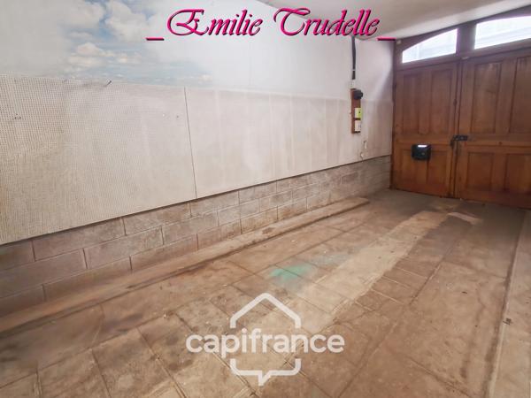 Maison à vendre 5 pièces (72) 125 m² -3/5 chambres – jardin clos 300 m² – dépendances – Saint-Calais