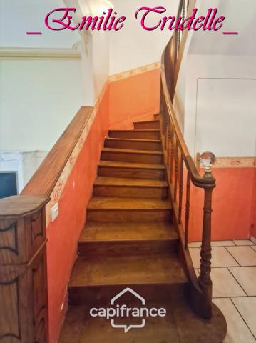 Maison à vendre 5 pièces (72) 125 m² -3/5 chambres – jardin clos 300 m² – dépendances – Saint-Calais