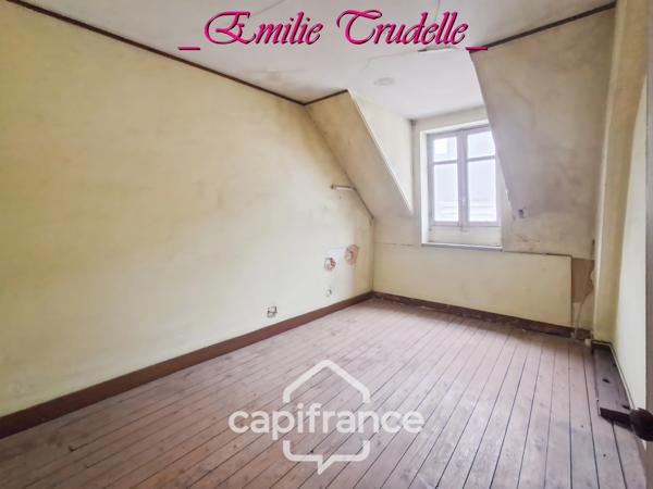 Maison à vendre 5 pièces (72) 125 m² -3/5 chambres – jardin clos 300 m² – dépendances – Saint-Calais