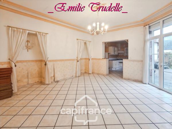 Maison à vendre 5 pièces (72) 125 m² -3/5 chambres – jardin clos 300 m² – dépendances – Saint-Calais