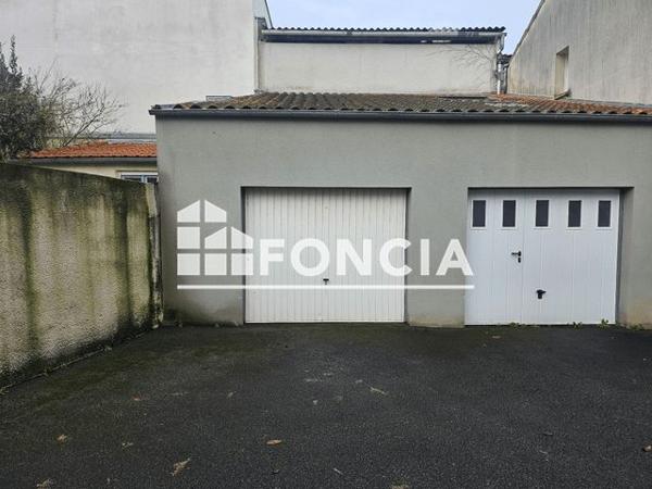 Location Parking 16 m² - 3-5 RUE DE LA SAUVAGERE La Rochelle 17000