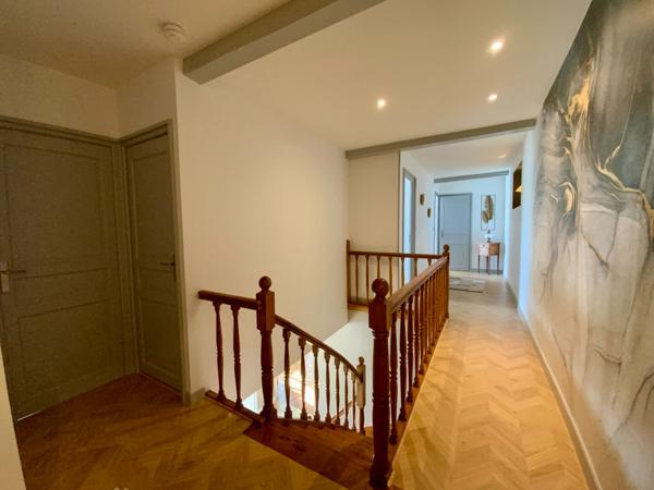 Maison Jonzac 7 pièce(s) 300 m2