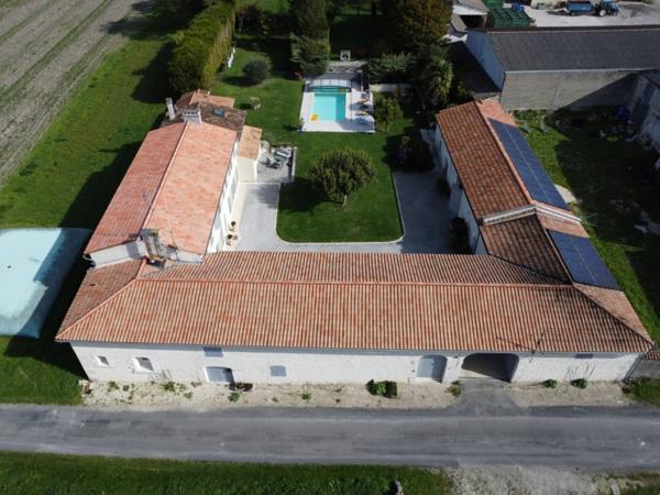 Maison Jonzac 7 pièce(s) 300 m2