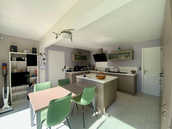 Maison Jonzac 7 pièce(s) 300 m2