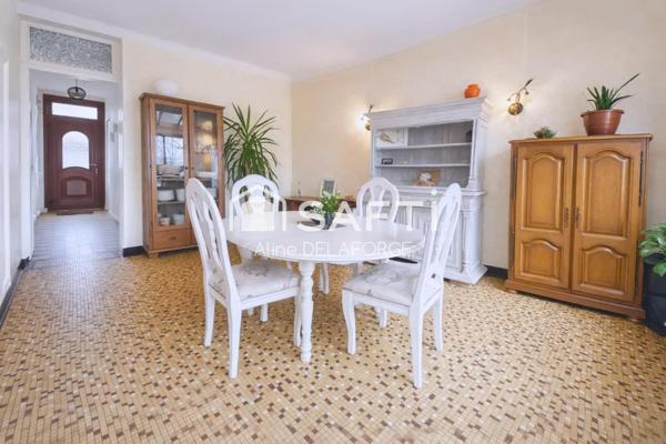 Maison de ville pleine de charme avec jardin – Vie de plain-pied possible