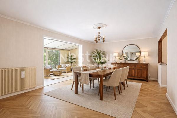 A VENDRE à AVRILLE Maison de Plain-pied 108 m², 3 chambres, garage et 340 m² de jardin !