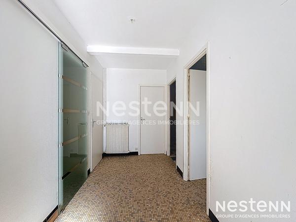 A VENDRE à AVRILLE Maison de Plain-pied 108 m², 3 chambres, garage et 340 m² de jardin !