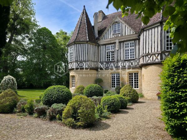 Manoir Normand du XVe siècle, Monument Historique, dans le Pays d'Auge