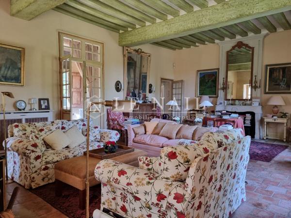 Manoir Normand du XVe siècle, Monument Historique, dans le Pays d'Auge