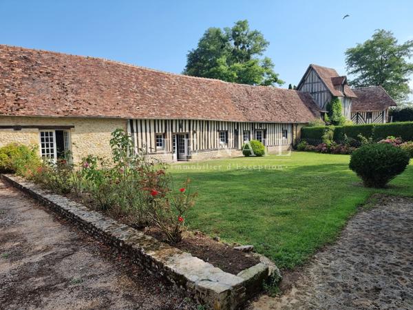 Manoir Normand du XVe siècle, Monument Historique, dans le Pays d'Auge