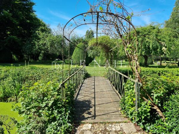 Manoir Normand du XVe siècle, Monument Historique, dans le Pays d'Auge