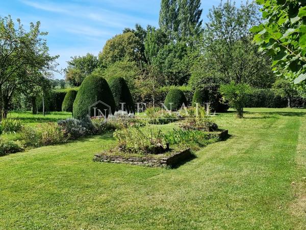 Manoir Normand du XVe siècle, Monument Historique, dans le Pays d'Auge