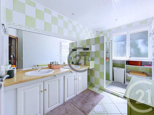 Maison à vendre  6 pièces - 125 m 2   ST JULIEN LES VILLAS  - 10
