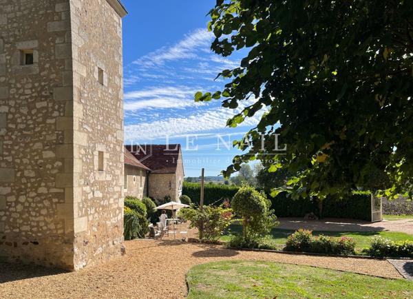 Charmant manoir des XVe et XVIIIe siècles dans la Sarthe