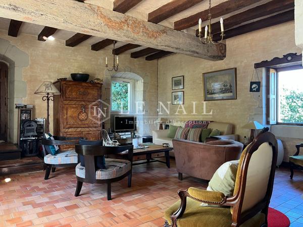 Charmant manoir des XVe et XVIIIe siècles dans la Sarthe