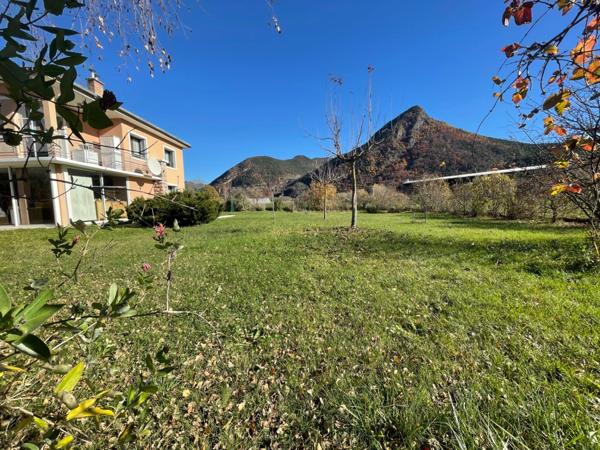 Maison à vendre 6 pièces VEYNES (05)